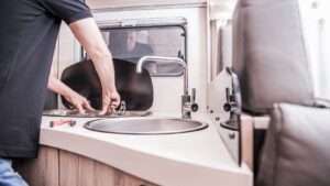 revisión de sistema de agua en autocaravanas